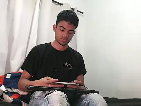 camillo beischel  online show from 1, 10, 2025