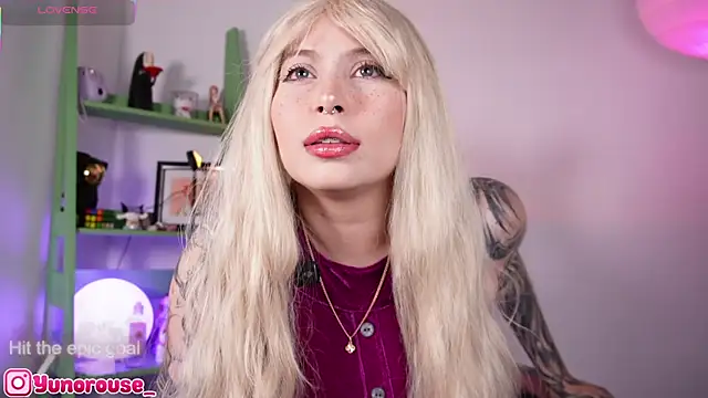 Snapshot of YunoRose_ chatting on 18, 10, 2025 YunoRose online show from 18, 10, 2025