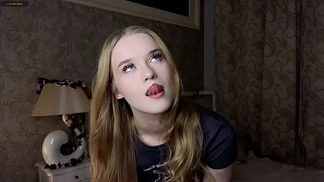 Emma Frosty online show from 24, 10, 2025