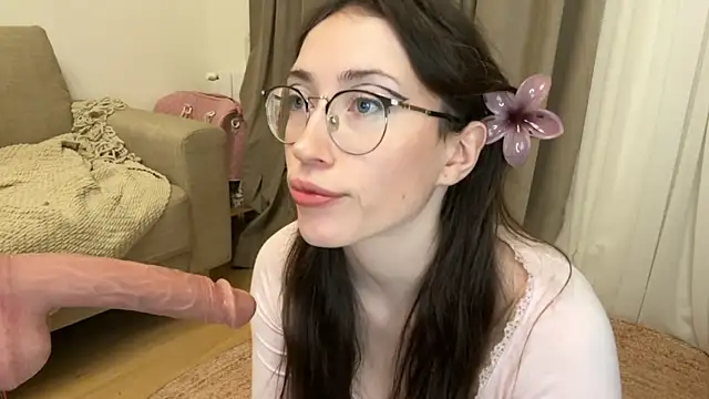 Kelly Berry   online show from 16, 12, 2025