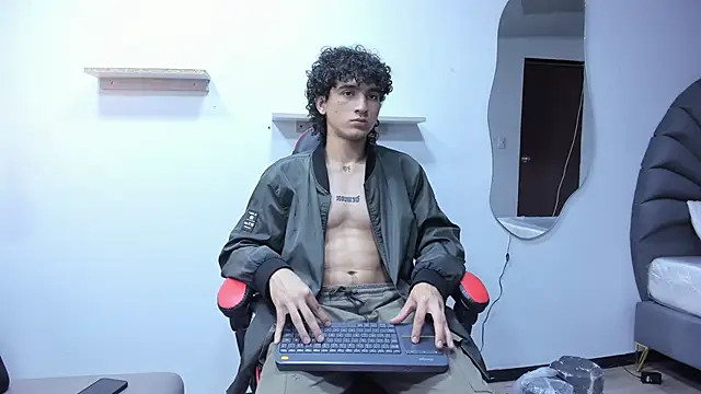 Snapshot of JackesTaylor chatting on 11, 9, 2025 JackesTaylor online show from 11, 9, 2025