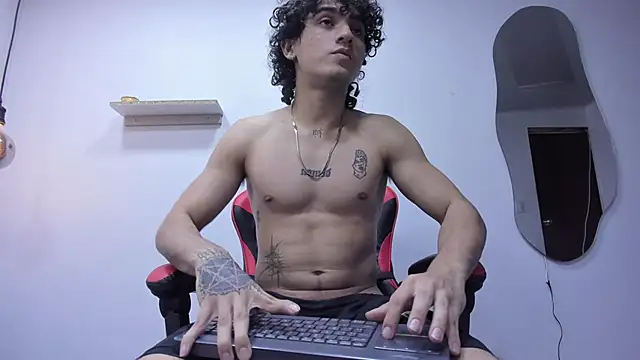 Snapshot of JackesTaylor chatting on 11, 10, 2025 JackesTaylor online show from 11, 10, 2025