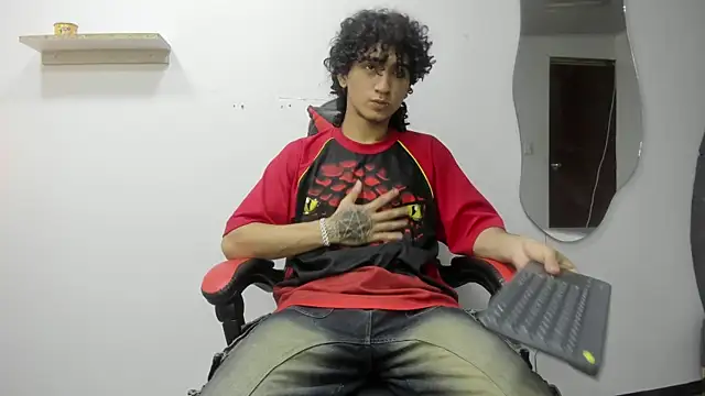 Snapshot of JackesTaylor chatting on 26, 10, 2025 JackesTaylor online show from 26, 10, 2025