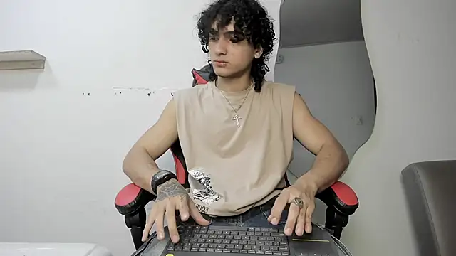 Snapshot of JackesTaylor chatting on 23, 11, 2025 JackesTaylor online show from 23, 11, 2025