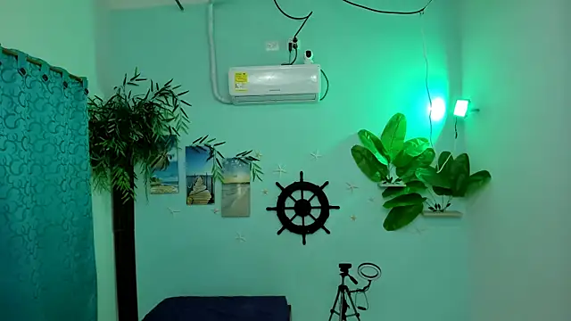 eladyrous98 online show from 10, 10, 2025