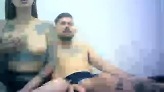 Snapshot of parejajuguetona420 chatting on 18, 11, 2025 parejajuguetona420 online show from 18, 11, 2025