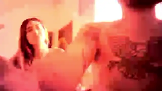 Snapshot of parejajuguetona420 chatting on 18, 12, 2025 parejajuguetona420 online show from 18, 12, 2025