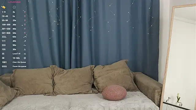 TaiteFairfield online show from 4, 11, 2025