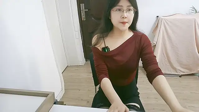 Snapshot of 98bunny chatting on 2, 4, 2026 98bunny online show from 2, 4, 2026