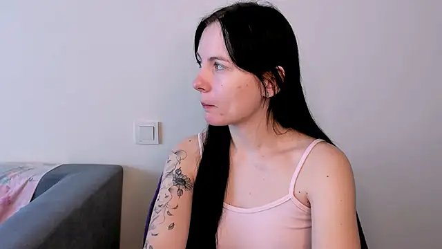 Elle Pearl  online show from 23, 2, 2026