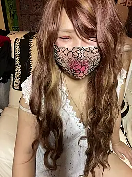 Snapshot of xoxLILxMELOxox chatting on 28, 10, 2025 xoxLILxMELOxox online show from 28, 10, 2025