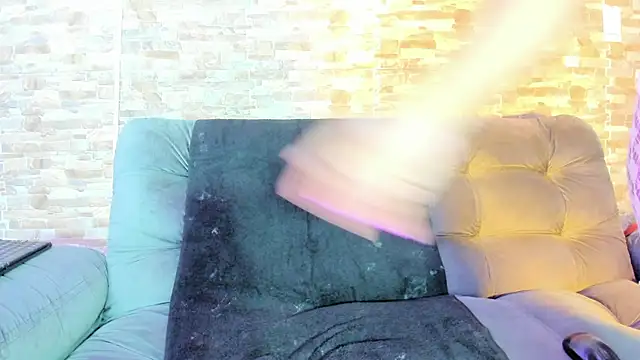 Dreams Chloe online show from 8, 4, 2026