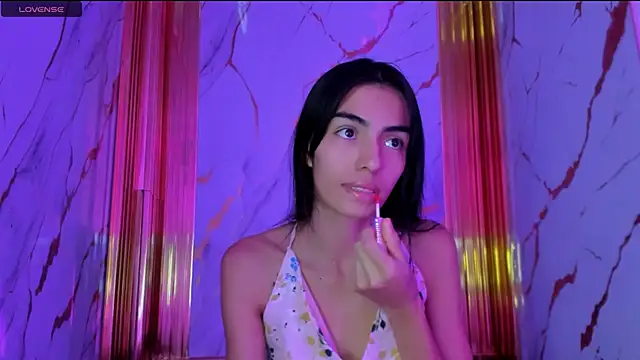 Snapshot of eimy_skinny_ chatting on 4, 2, 2026 eimy skinny online show from 4, 2, 2026