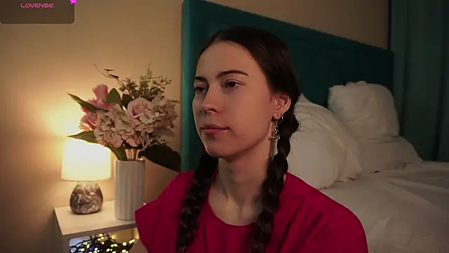 ywixos online show from 2, 4, 2026