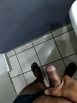 Snapshot of Leofj007 chatting on 4, 11, 2025 Leofj007 online show from 4, 11, 2025