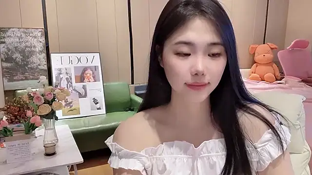 Snapshot of suki-1 chatting on 6, 10, 2025 suki-1 online show from 6, 10, 2025