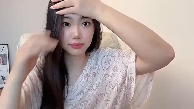 Snapshot of suki-1 chatting on 14, 6, 2026 suki-1 online show from 14, 6, 2026