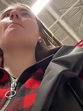 Snapshot of StephanieMur chatting on 29, 9, 2025 StephanieMur online show from 29, 9, 2025