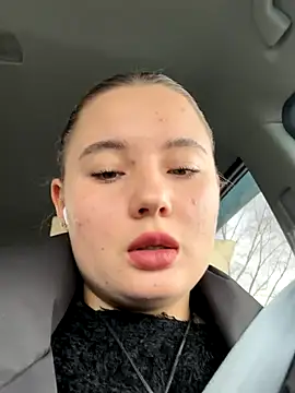 Snapshot of StephanieMur chatting on 3, 10, 2025 StephanieMur online show from 3, 10, 2025