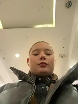 StephanieMur online show from 11, 11, 2025