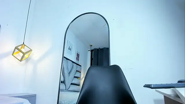 lianfox  online show from 18, 12, 2025