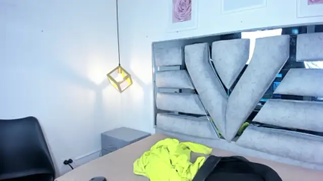 lianfox  online show from 9, 4, 2026