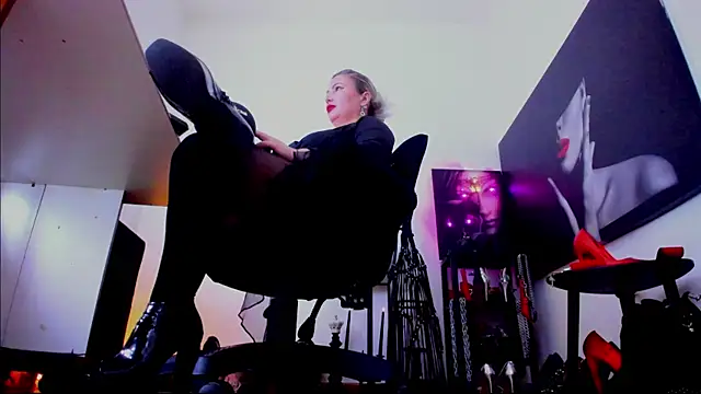 demisweet online show from 17, 11, 2025