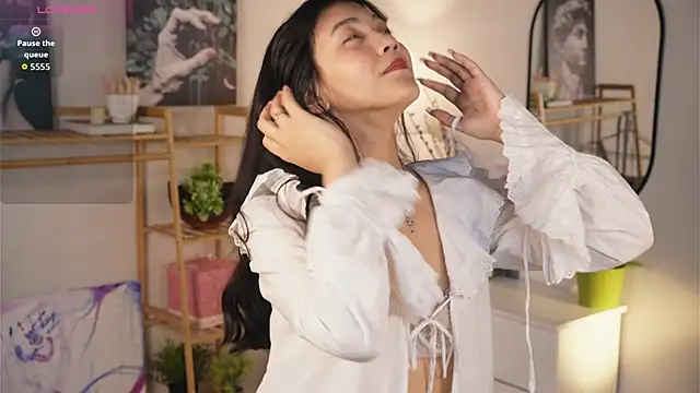 MoiraEger online show from 18, 9, 2025