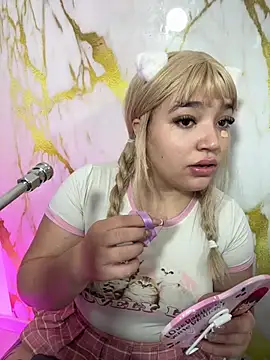 Snapshot of hinata_dolly chatting on 10, 5, 2026 hinata dolly online show from 10, 5, 2026