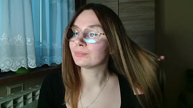 LooveELLYx online show from 29, 10, 2025