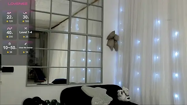 Snapshot of SarahRaynex chatting on 31, 5, 2026 SarahRaynex online show from 31, 5, 2026