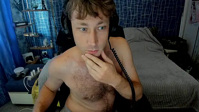 Snapshot of CuteBoy228 chatting on 28, 7, 2026 CuteBoy228 online show from 28, 7, 2026
