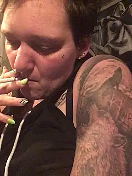 Snapshot of Ich-eben123 chatting on 5, 10, 2025 Ich-eben123 online show from 5, 10, 2025