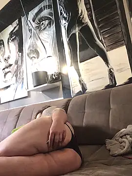 Snapshot of Ich-eben123 chatting on 21, 10, 2025 Ich-eben123 online show from 21, 10, 2025