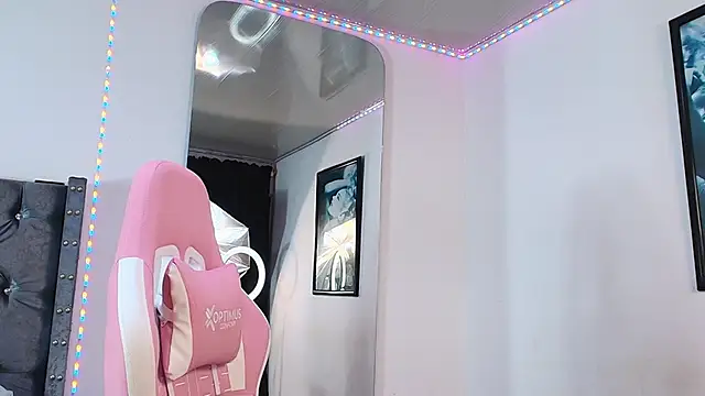 GraceWallace  online show from 22, 11, 2025