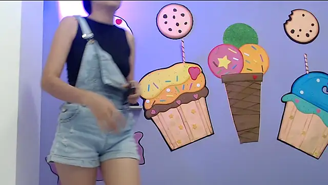 skinnykalitzo18 online show from 2, 3, 2026