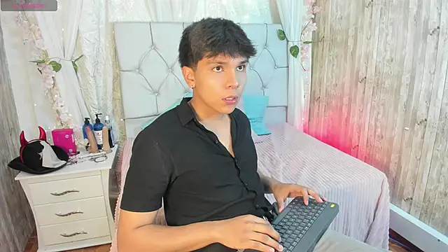 Thiago Kozak online show from 18, 11, 2025