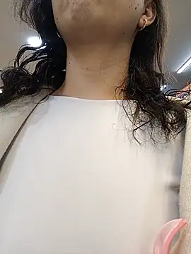 Snapshot of anntonella_watson chatting on 15, 5, 2026 anntonella watson online show from 15, 5, 2026