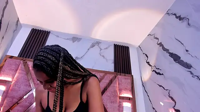 Snapshot of kandy_bronw chatting on 20, 6, 2026 kandy bronw online show from 20, 6, 2026