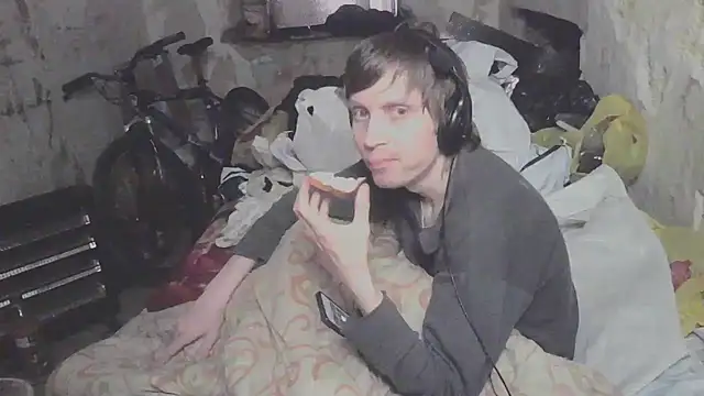 Snapshot of makarov1993 chatting on 18, 5, 2026 makarov1993 online show from 18, 5, 2026
