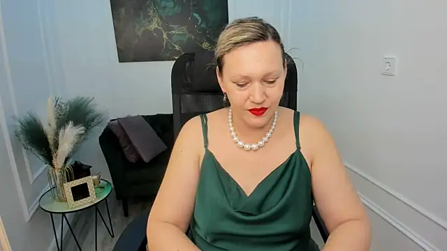 NinaStarle online show from 9, 4, 2026