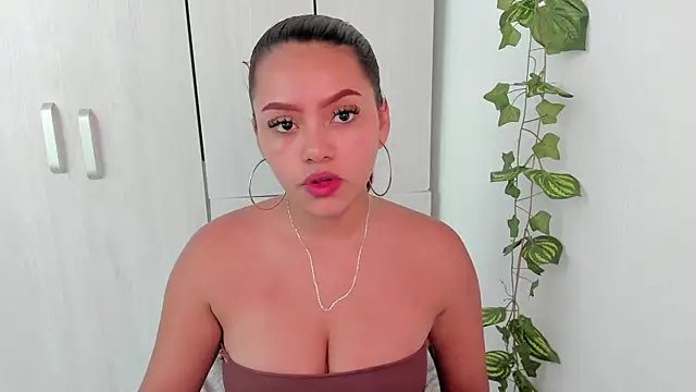 Zunny m online show from 17, 4, 2026