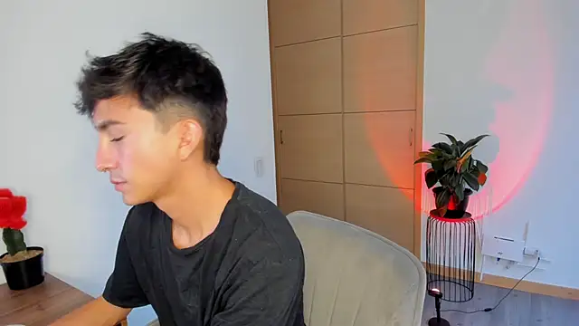 sweettaaron01 online show from 16, 9, 2025