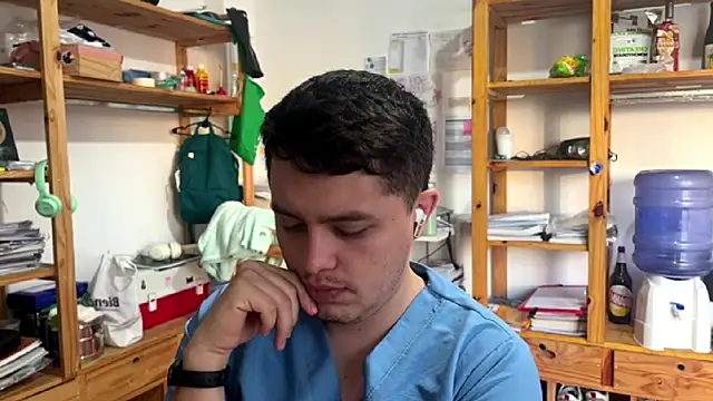 Snapshot of Haustin202 chatting on 3, 11, 2025 Haustin202 online show from 3, 11, 2025