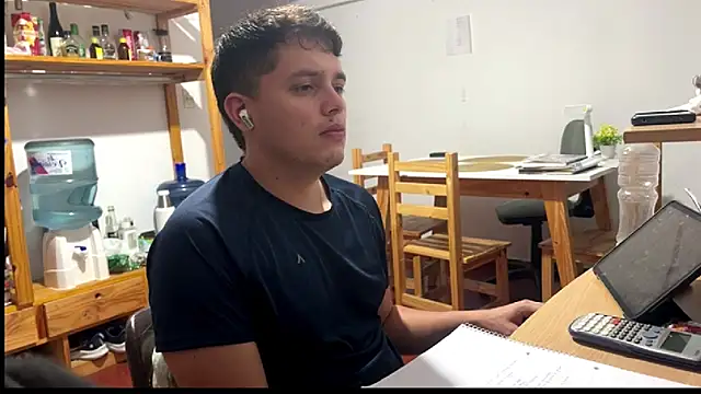 Snapshot of Haustin202 chatting on 4, 11, 2025 Haustin202 online show from 4, 11, 2025