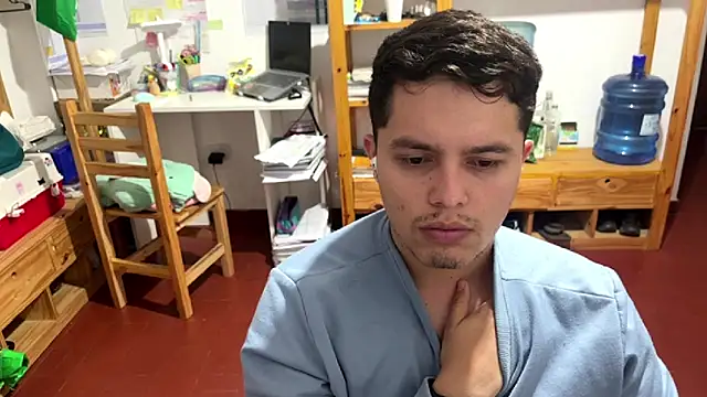 Snapshot of Haustin202 chatting on 9, 11, 2025 Haustin202 online show from 9, 11, 2025