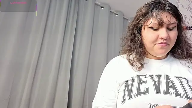 Larissa Antonella online show from 18, 10, 2025