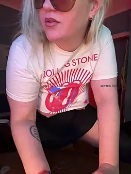 Snapshot of Granlady7 chatting on 12, 5, 2026 Granlady7 online show from 12, 5, 2026