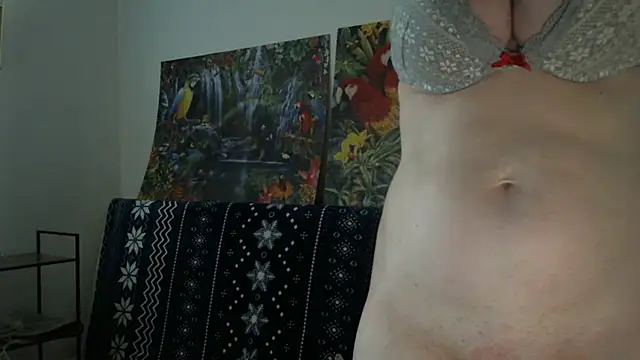 Snapshot of sweetdolly20 chatting on 15, 1, 2026 sweetdolly20 online show from 15, 1, 2026