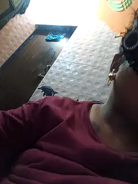 Dassing strip couple online show from 22, 10, 2025